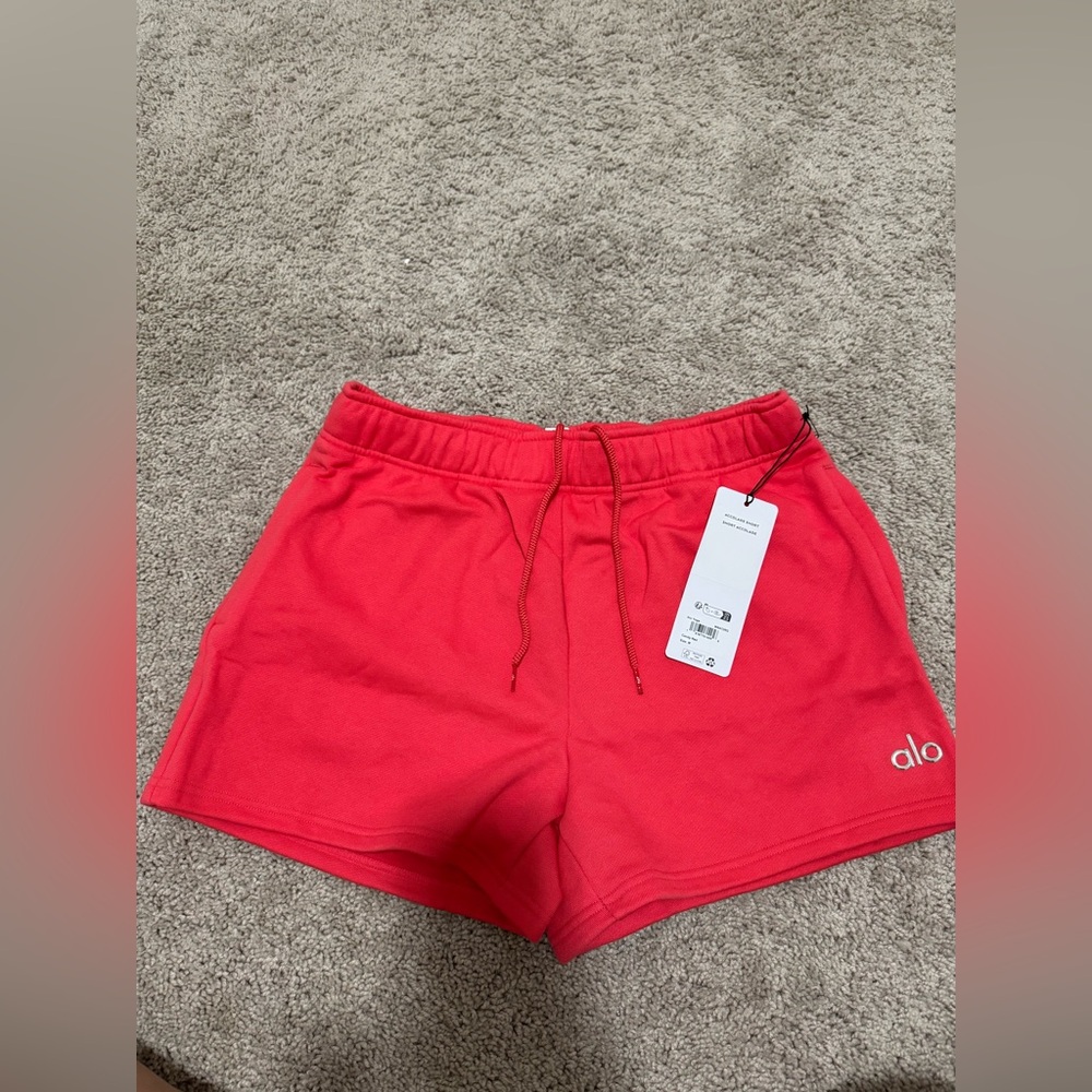 Alo Yoga Accolade Candy Red Shorts - Size Small